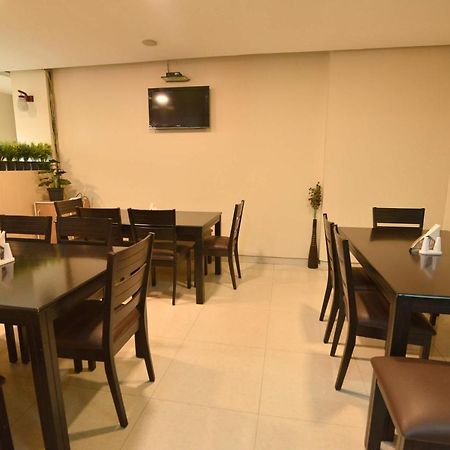 Dibrugarh Club House Hotel Buitenkant foto